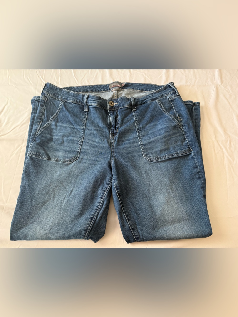 torrid Relaxed Fit women’s Denim Jeans in Faded Blue